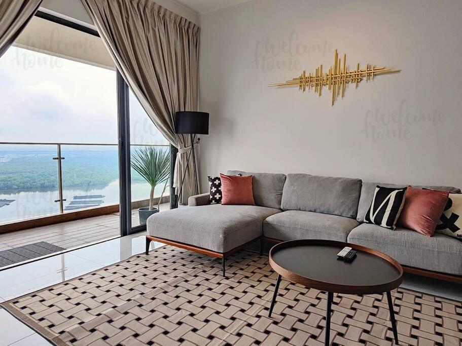 Bay Laurel, Country Garden Danga Bay Homestay By Welcome Home Johor Bahru Bagian luar foto